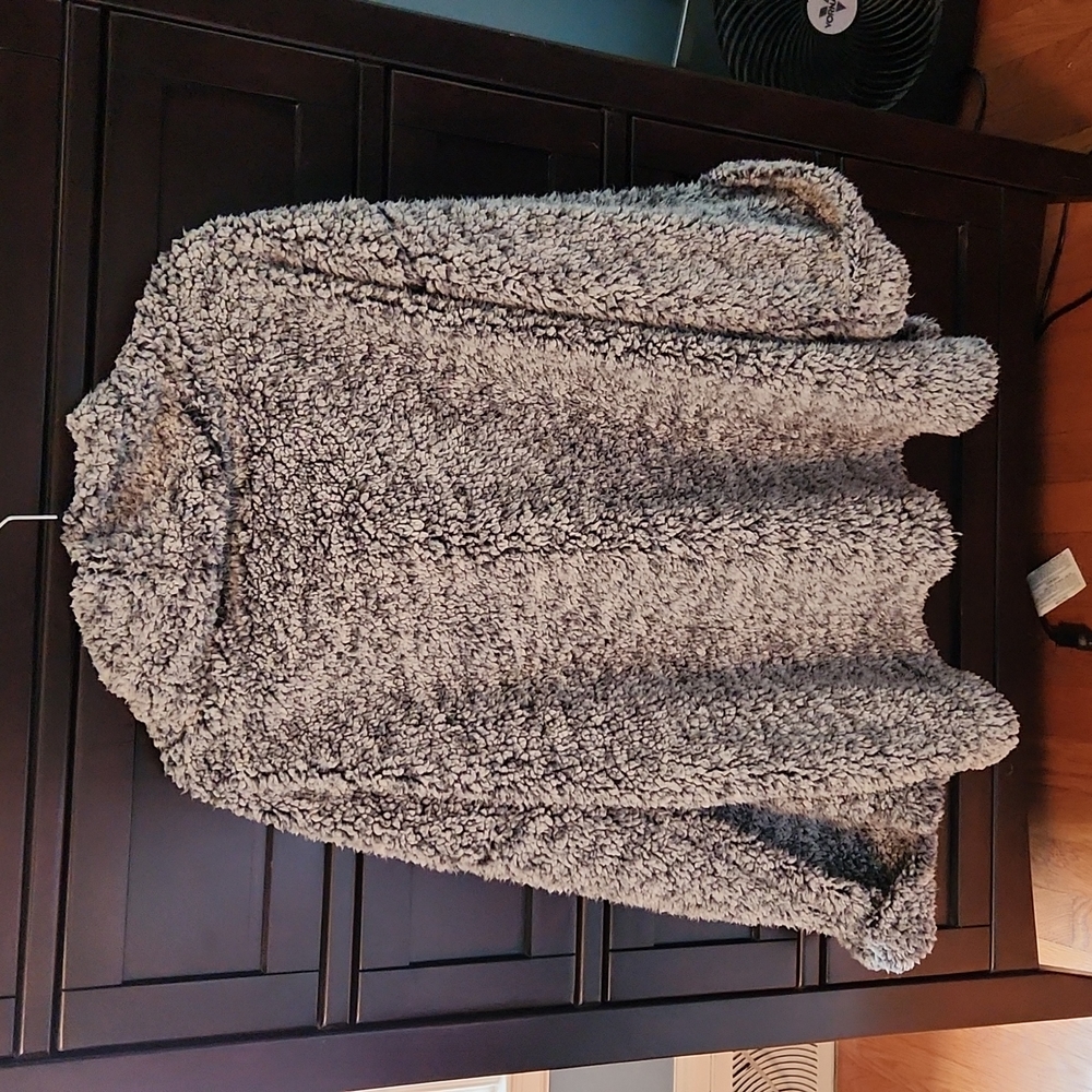 Everyday in Brooklyn Brand New! Never worn. MEDIUM Black/White Pullover Soft